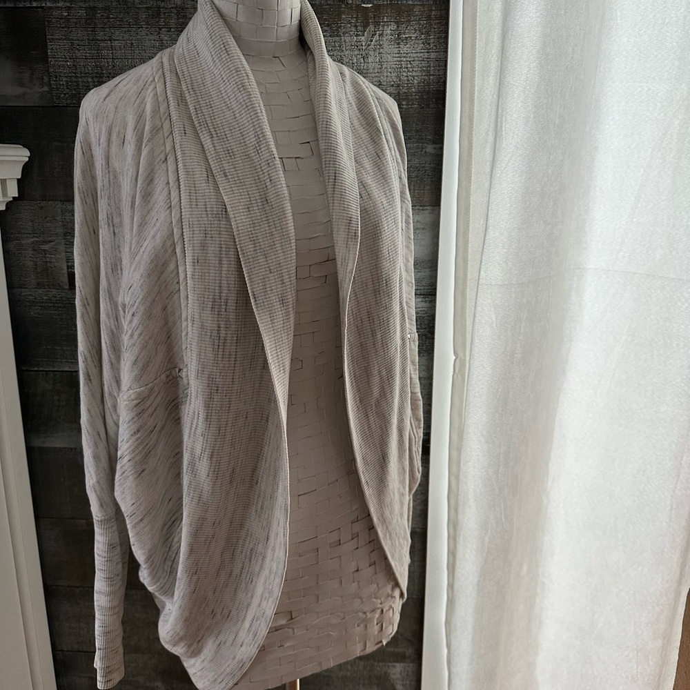 Aritizia Wilfred Diderot Cardigan in mixed gray - Picture 3 of 7